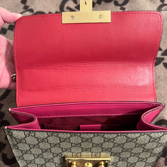 Gucci GG Supreme Padlock Shoulder Bag - Picture 6 of 9